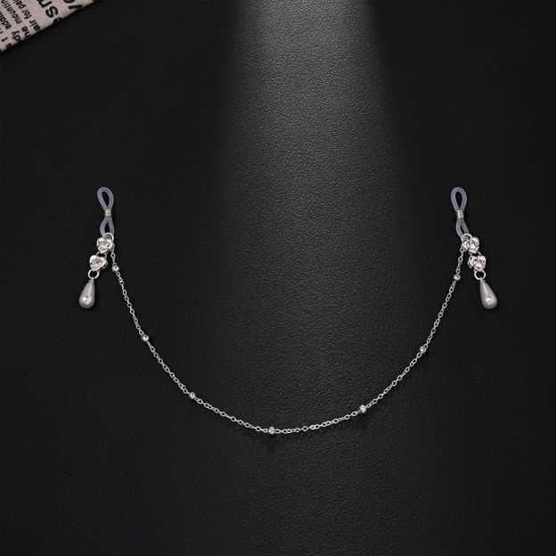 Pearl pendant nipple chain