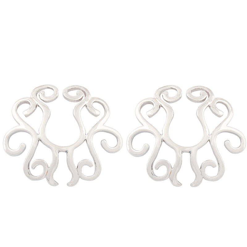 Gold filigree heart clip-Thyye