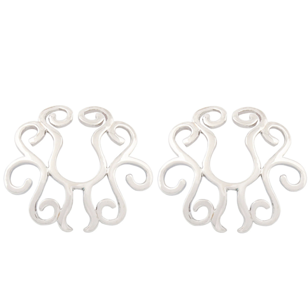 Gold filigree heart clip