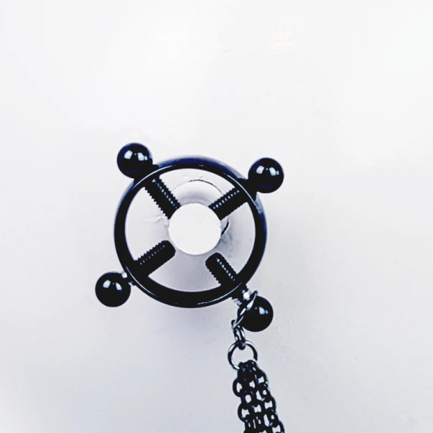 Circle Black Chain Nipple Clamps  