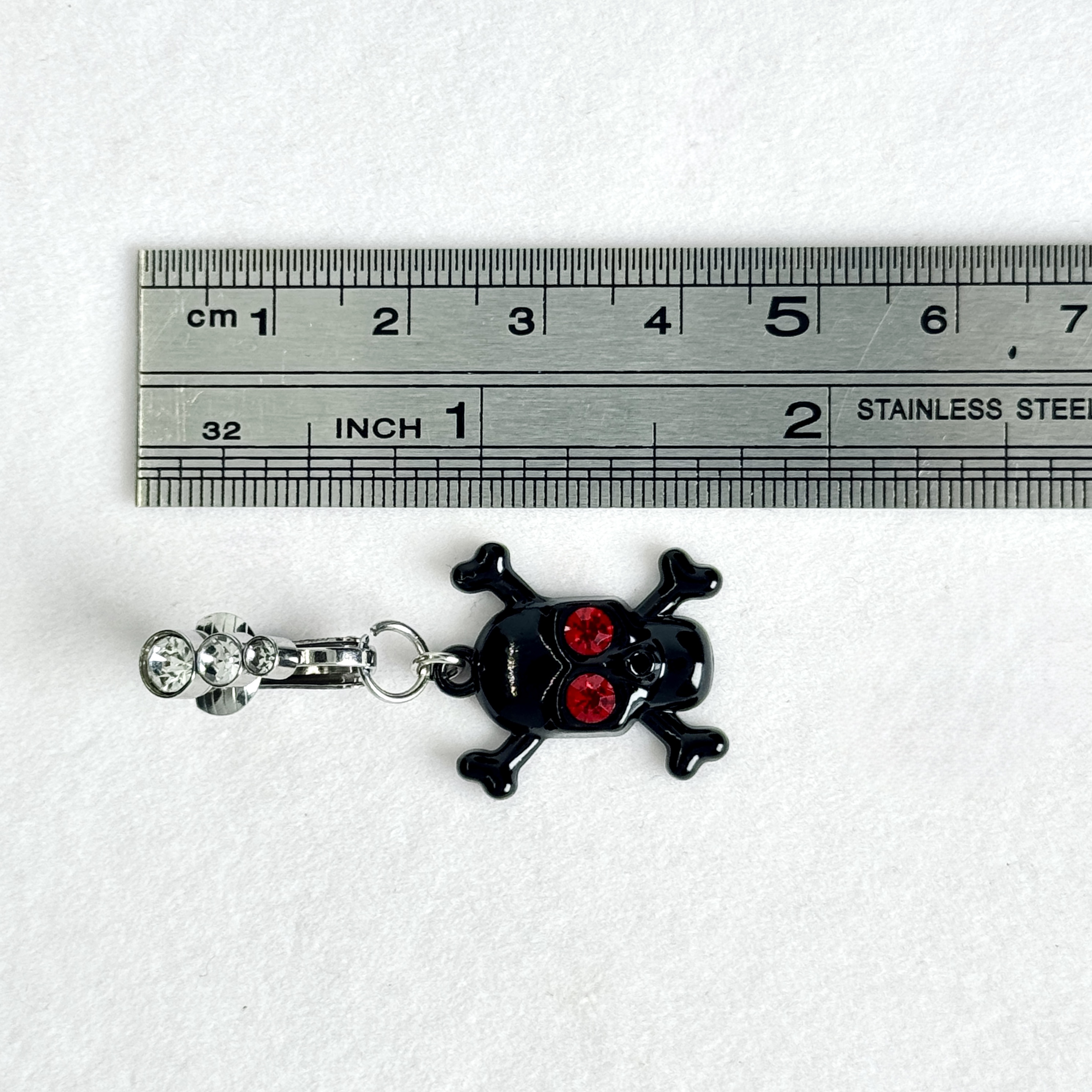 Red Eye Skull Navel Charm