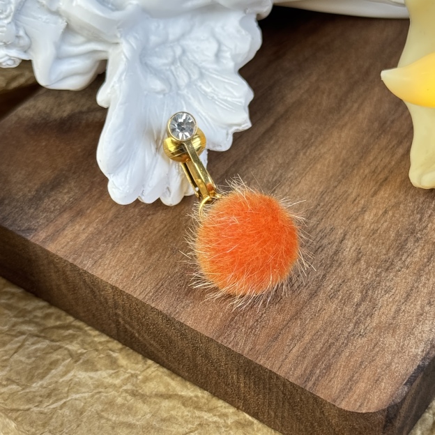 Citrus Pom-Pom Non-Piercing Navel Clip