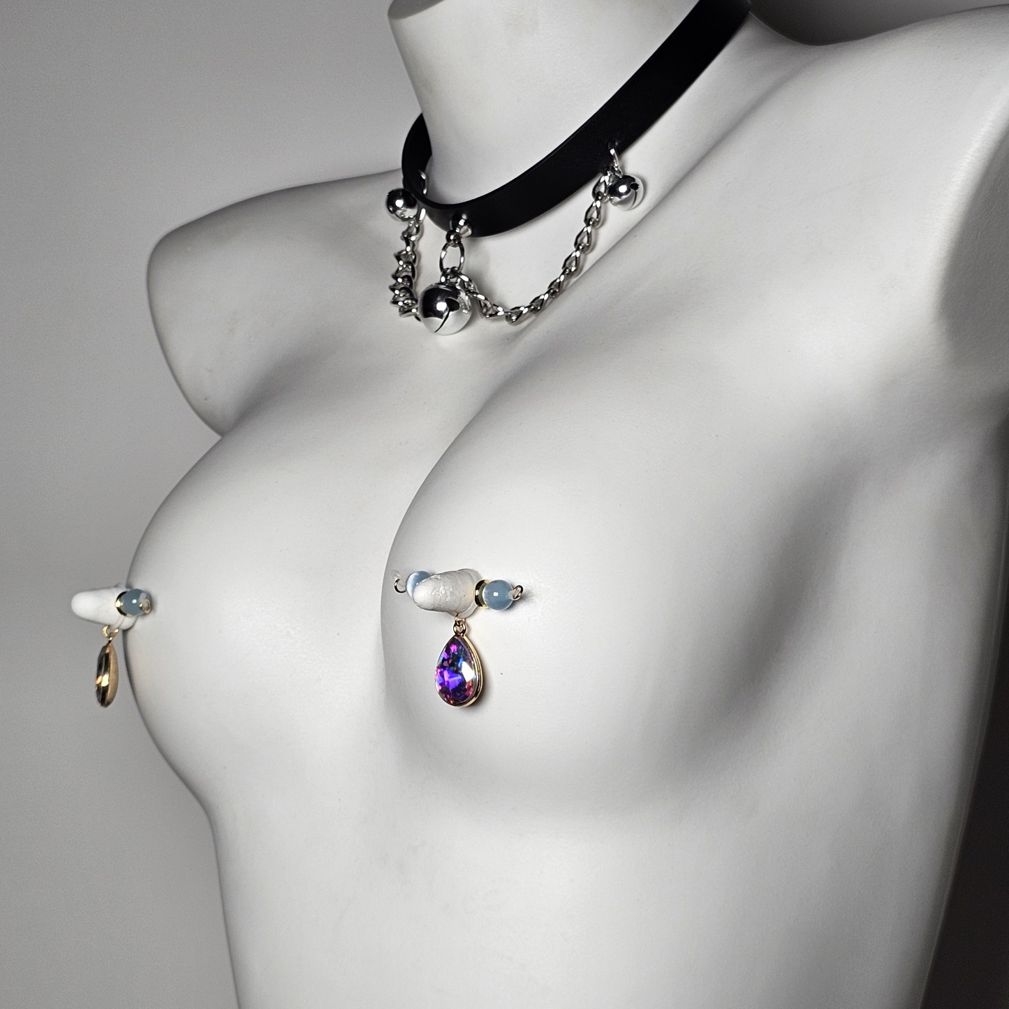 Crystal colored diamonds