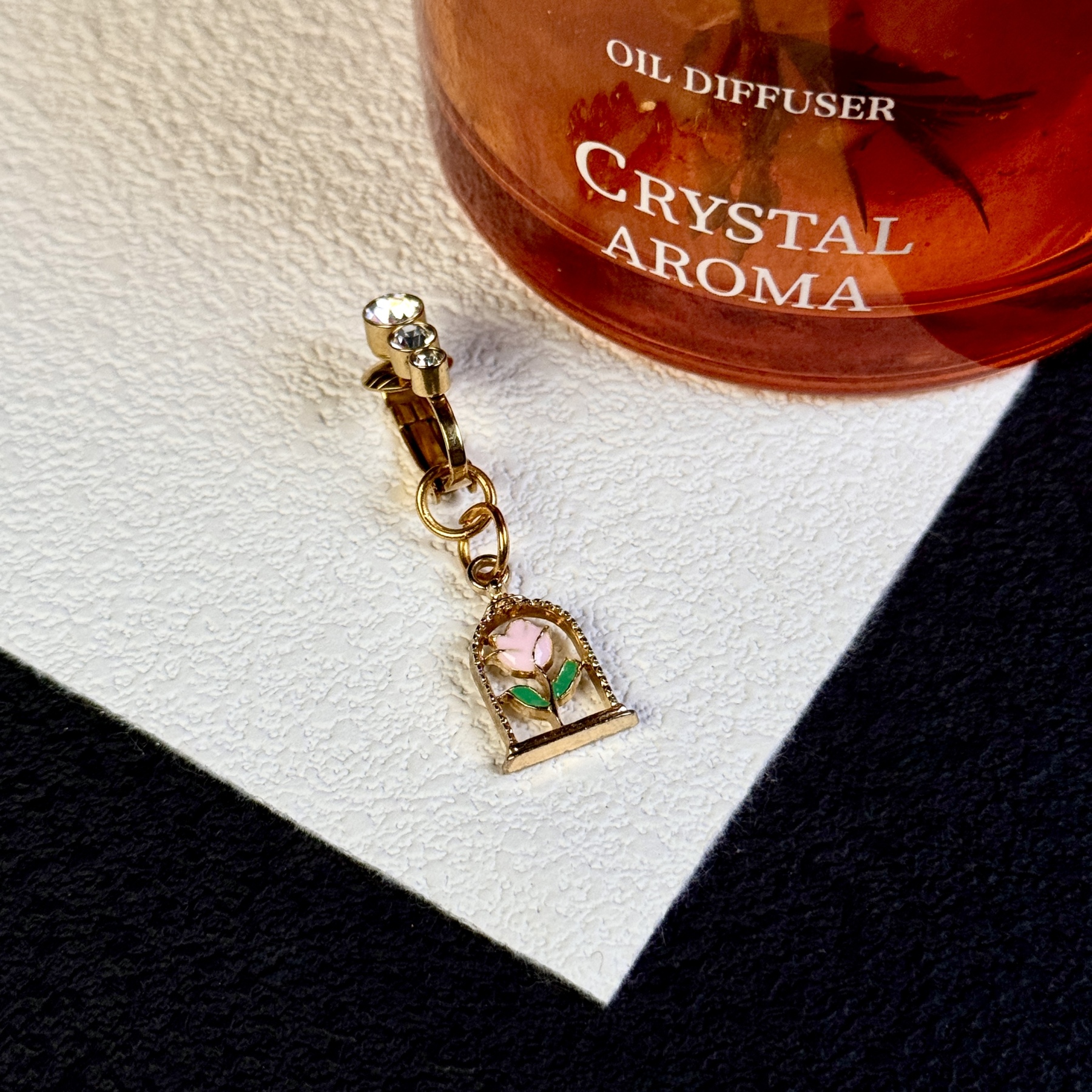 The symbolic meaning of navel jewelry