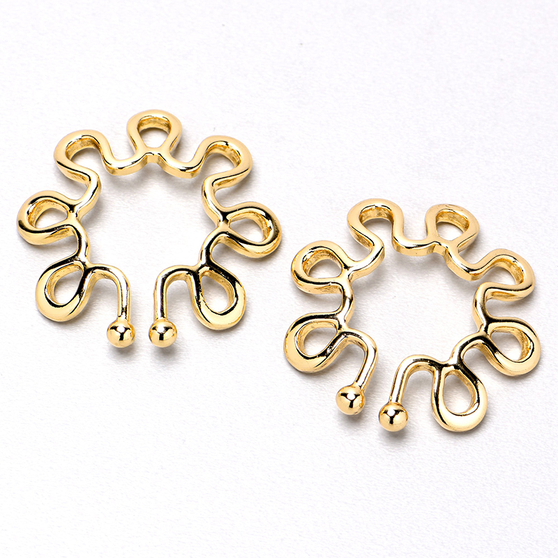 Golden psychedelic flower clip-Thyye