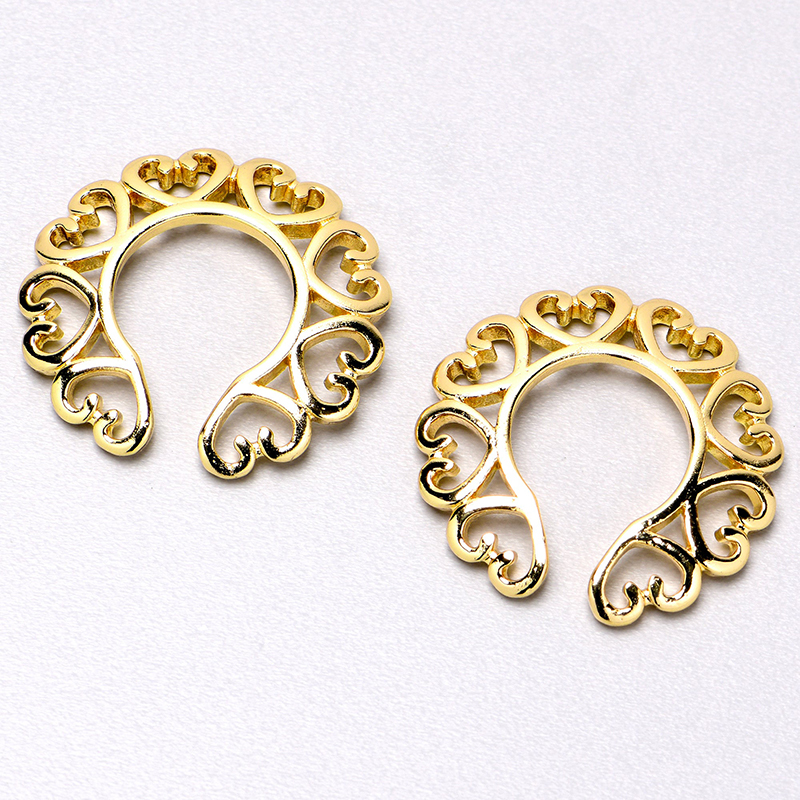 Gold filigree heart clip-Thyye