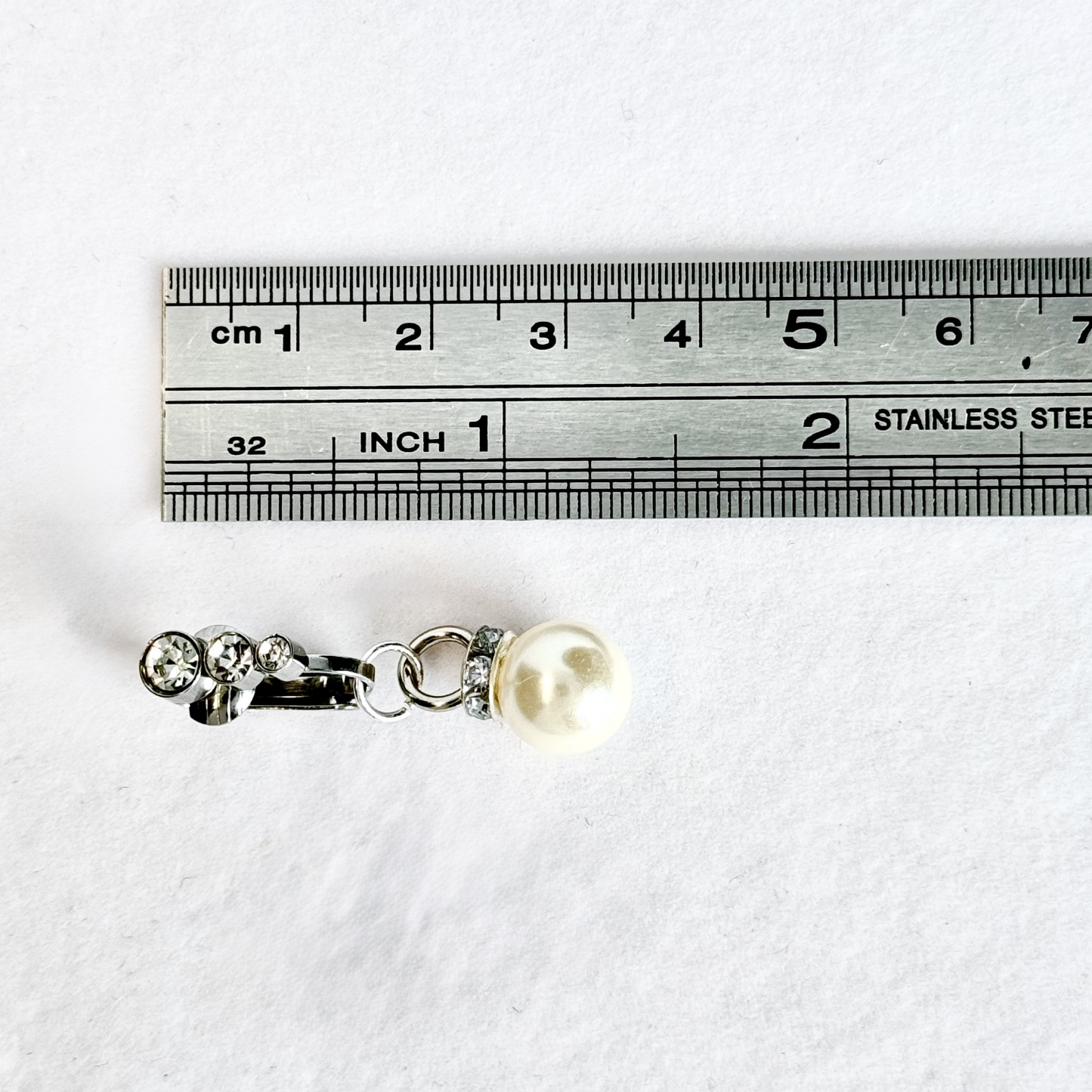 Luna Pearl Drop Navel Clip™