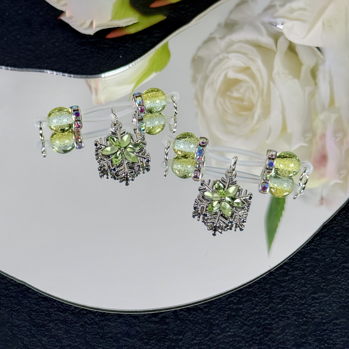 Emerald Snow Clip