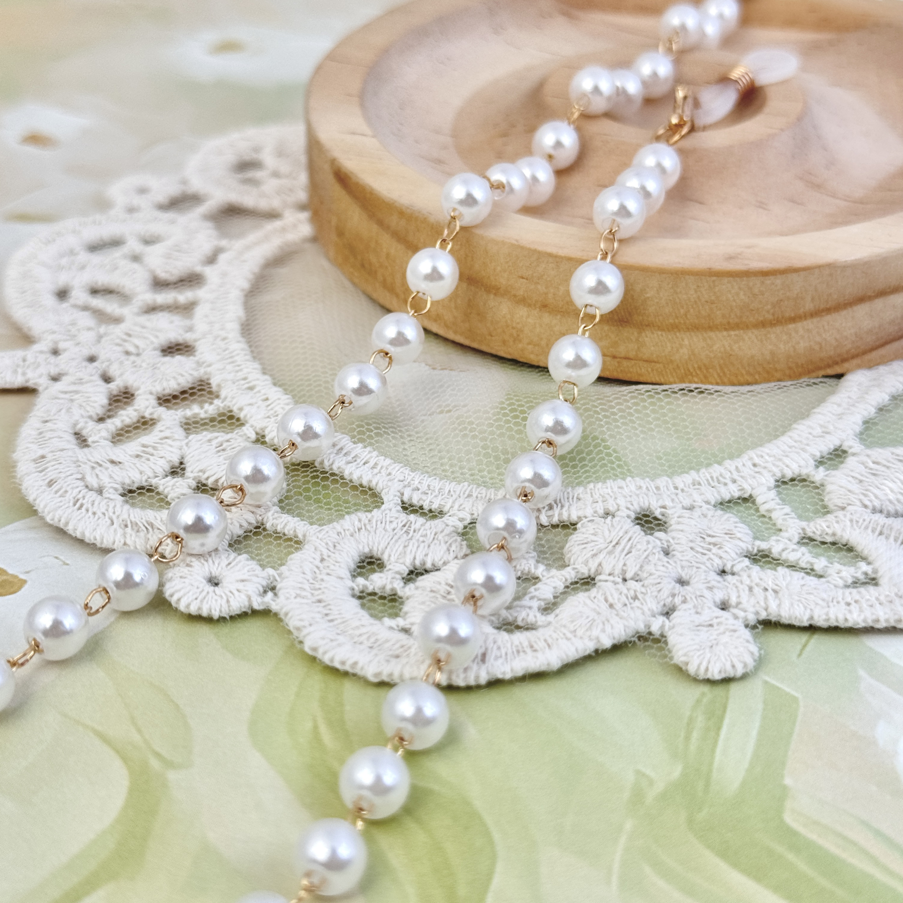 Extended pearl chain