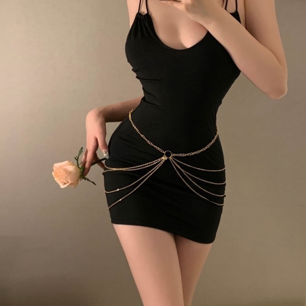 Cascade Bow Tiered Chain