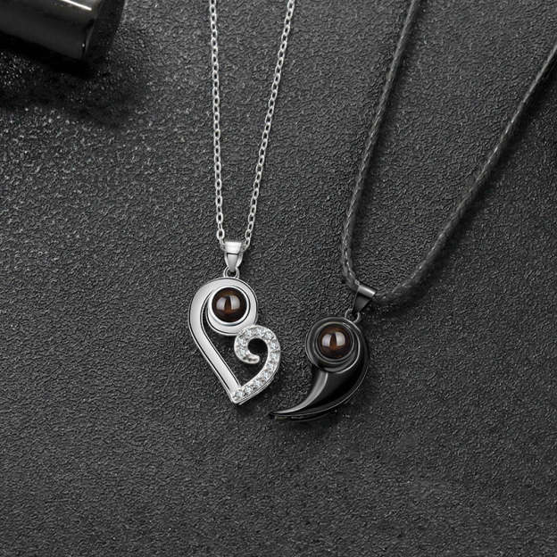 Heart-shaped love magnetic projection pendant necklace-Thyye