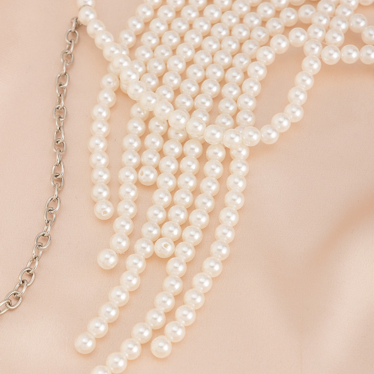 Pearl tassel shoulder chain