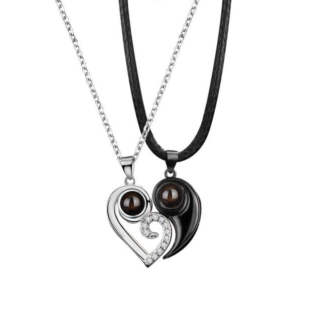 Heart-shaped love magnetic projection pendant necklace-Thyye