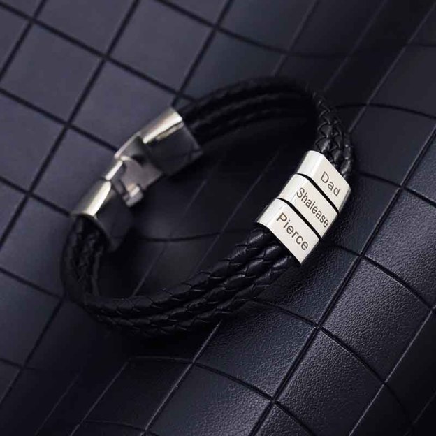 Engraved leather bracelet-Thyye