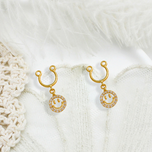 Round smiley face with diamond nipple clamp-Thyye