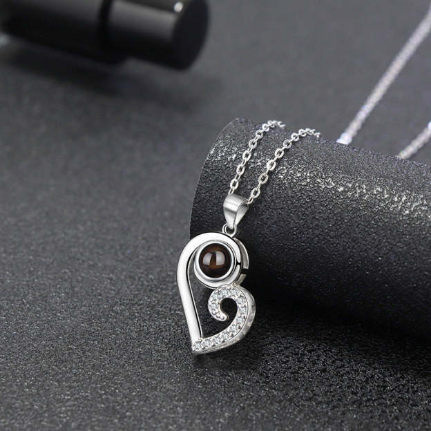 Heart-shaped love magnetic projection pendant necklace-Thyye