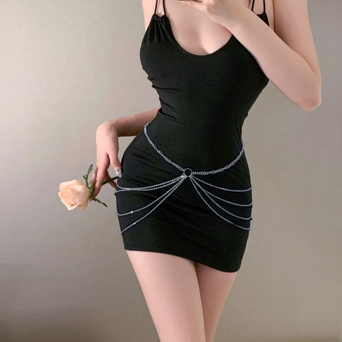 Cascade Bow Tiered Chain