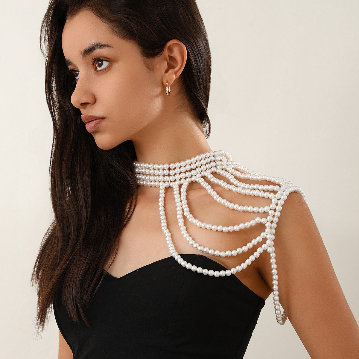Pearl tassel shoulder chain