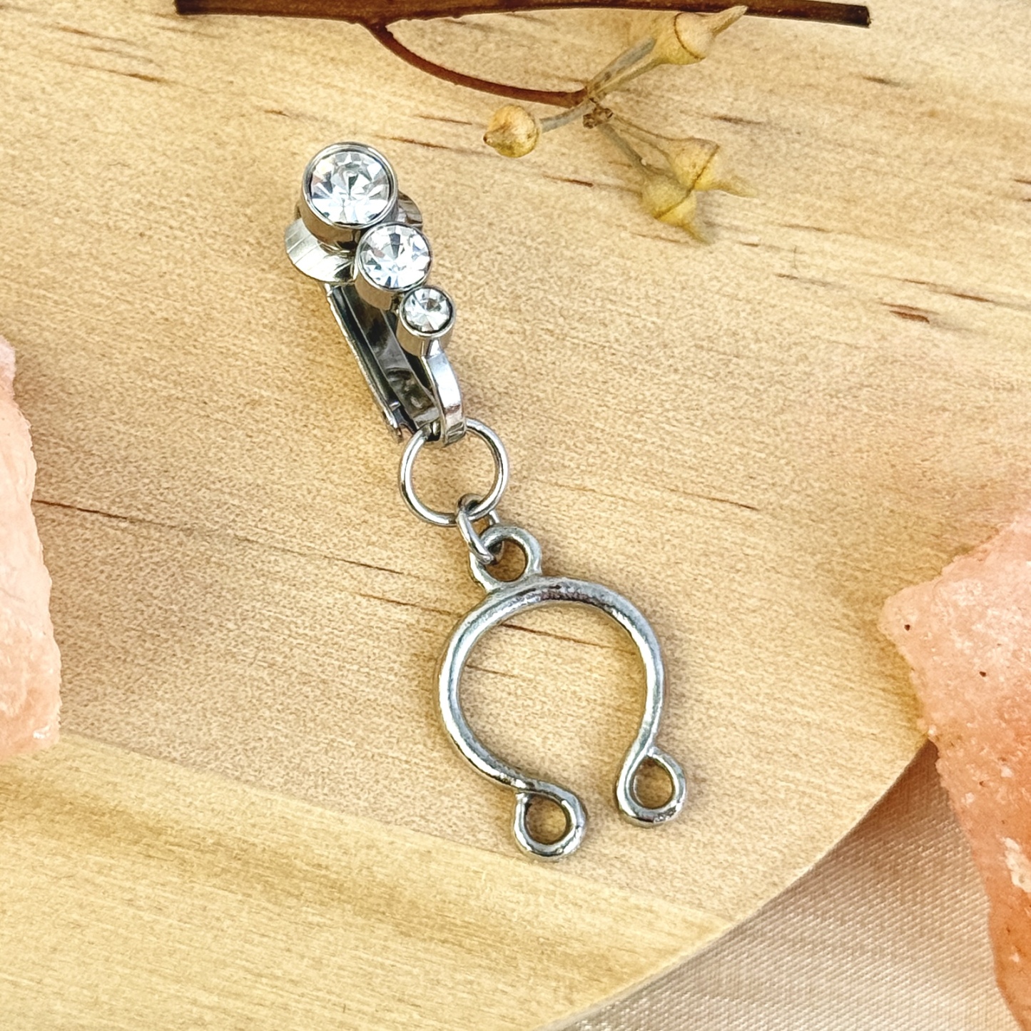 Luna Lucky Horseshoe Navel Clip™