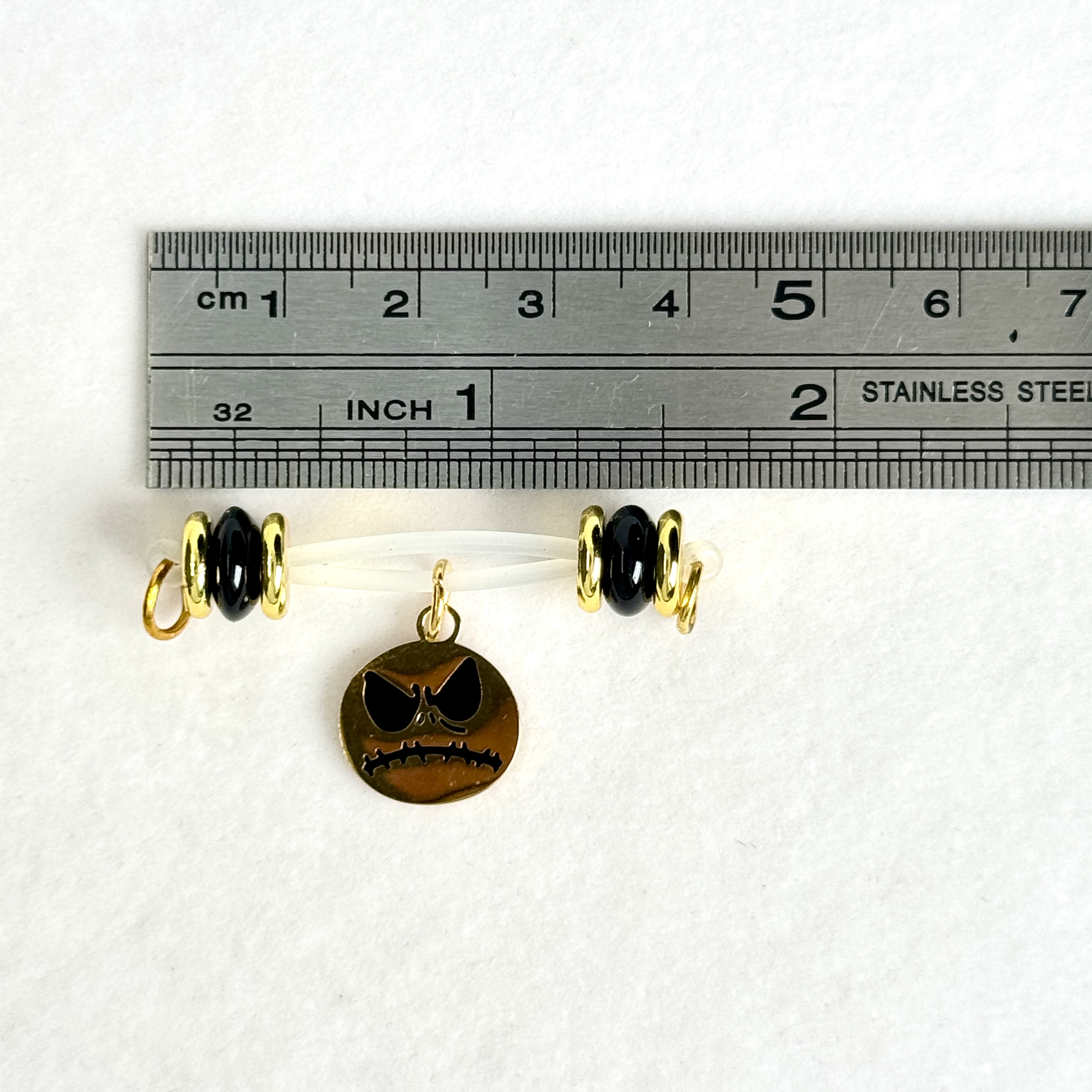 Dark Smile Charm Non-Piercing Nipple Clamp