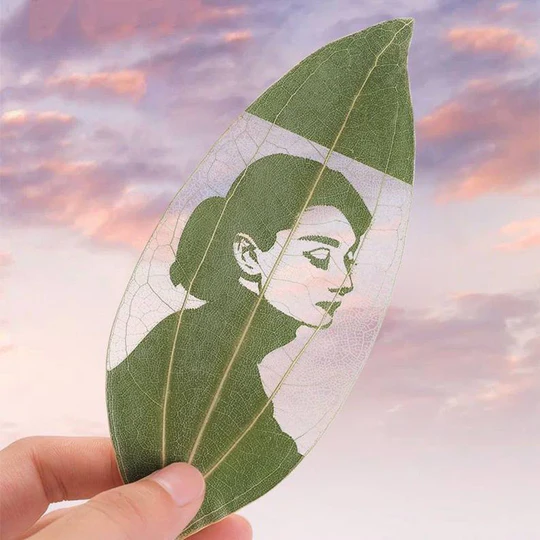 Personalized Photo Leaf Carving-Thyye