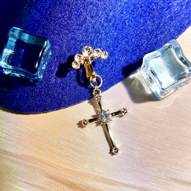 Luna Crystal Cross Navel Clip™