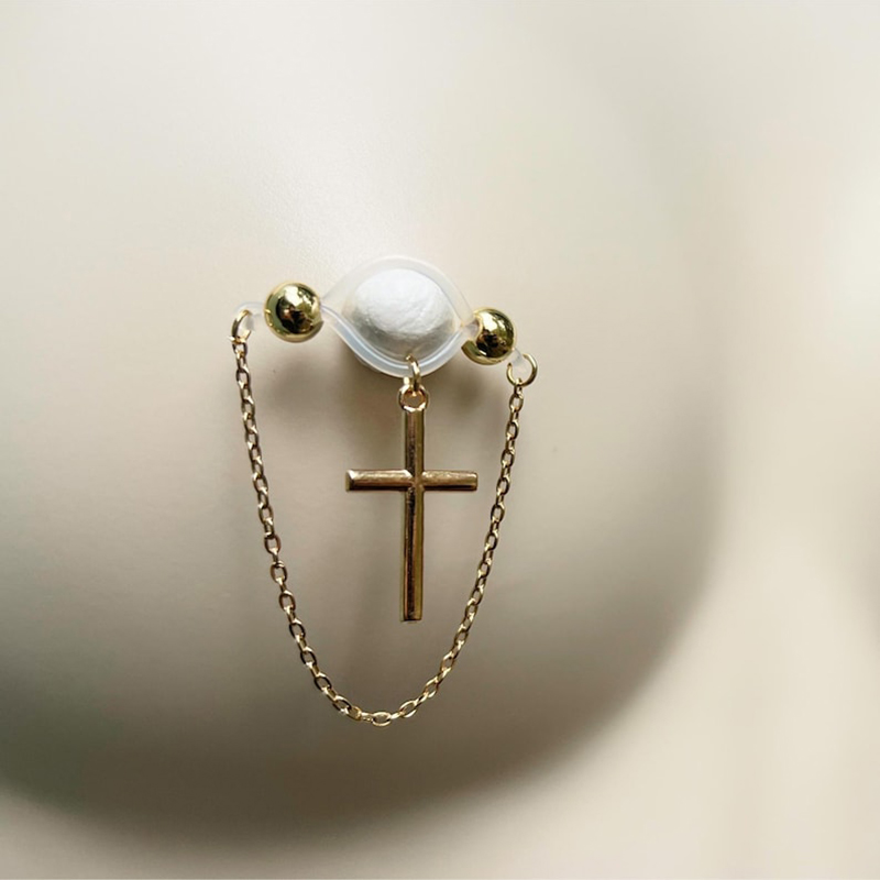 Nipple ring with cross charm and chain-Thyye