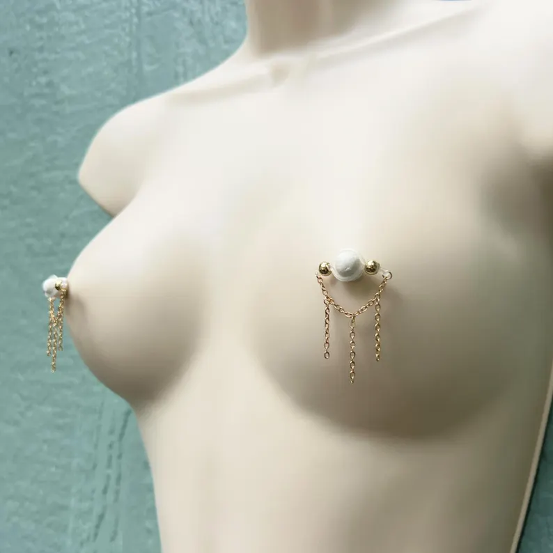 Chain nipple ring