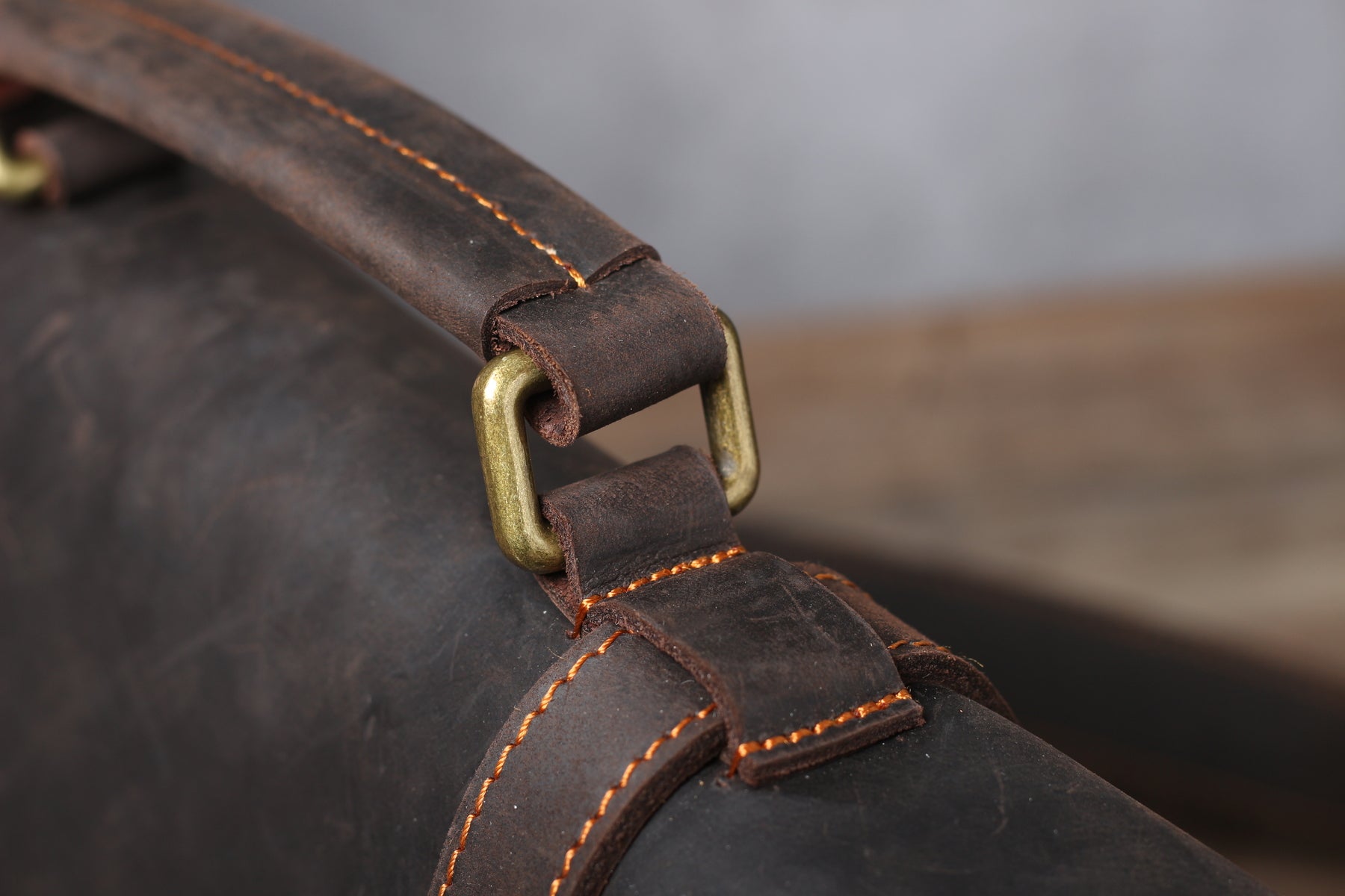 borsa a spalla in pelle resistente all'acqua