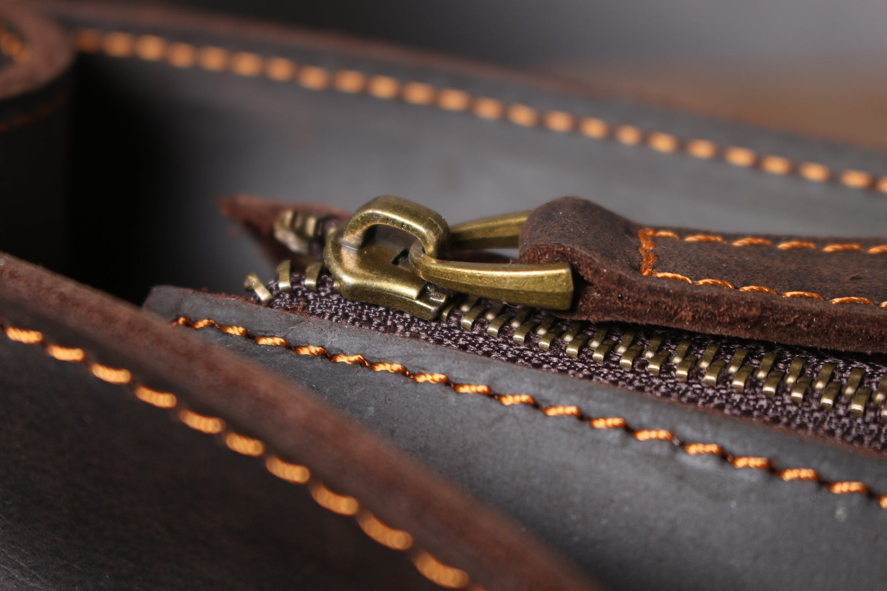 borsa a spalla in pelle robusta