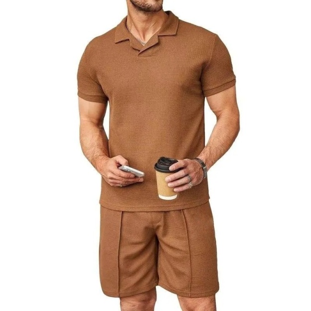 Under – Set base composto da maglietta e pantaloncini 2025