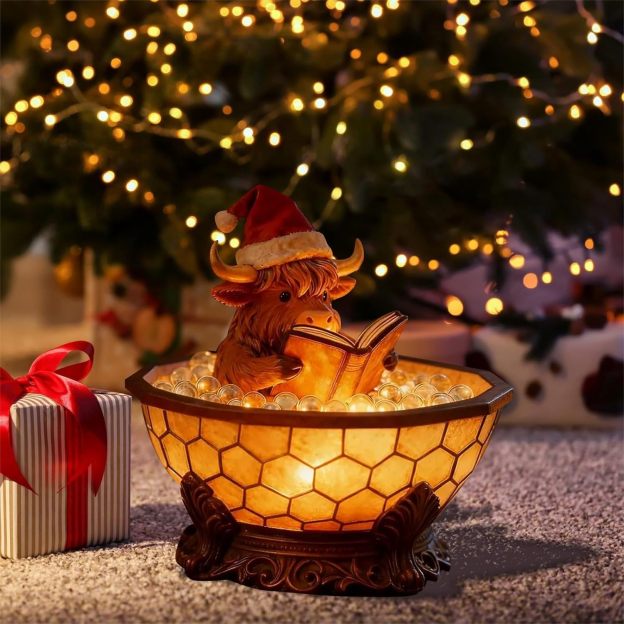 Christmas Highland Cow Bubble Bath Lamp, Reading Night Light for Rooms, Cute 3D LED Night Light, for Desks, Mantels, and Holiday Decor (1pc)