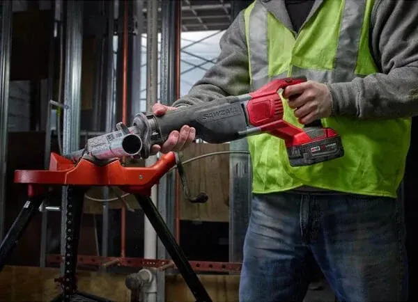 Reciprocating saw