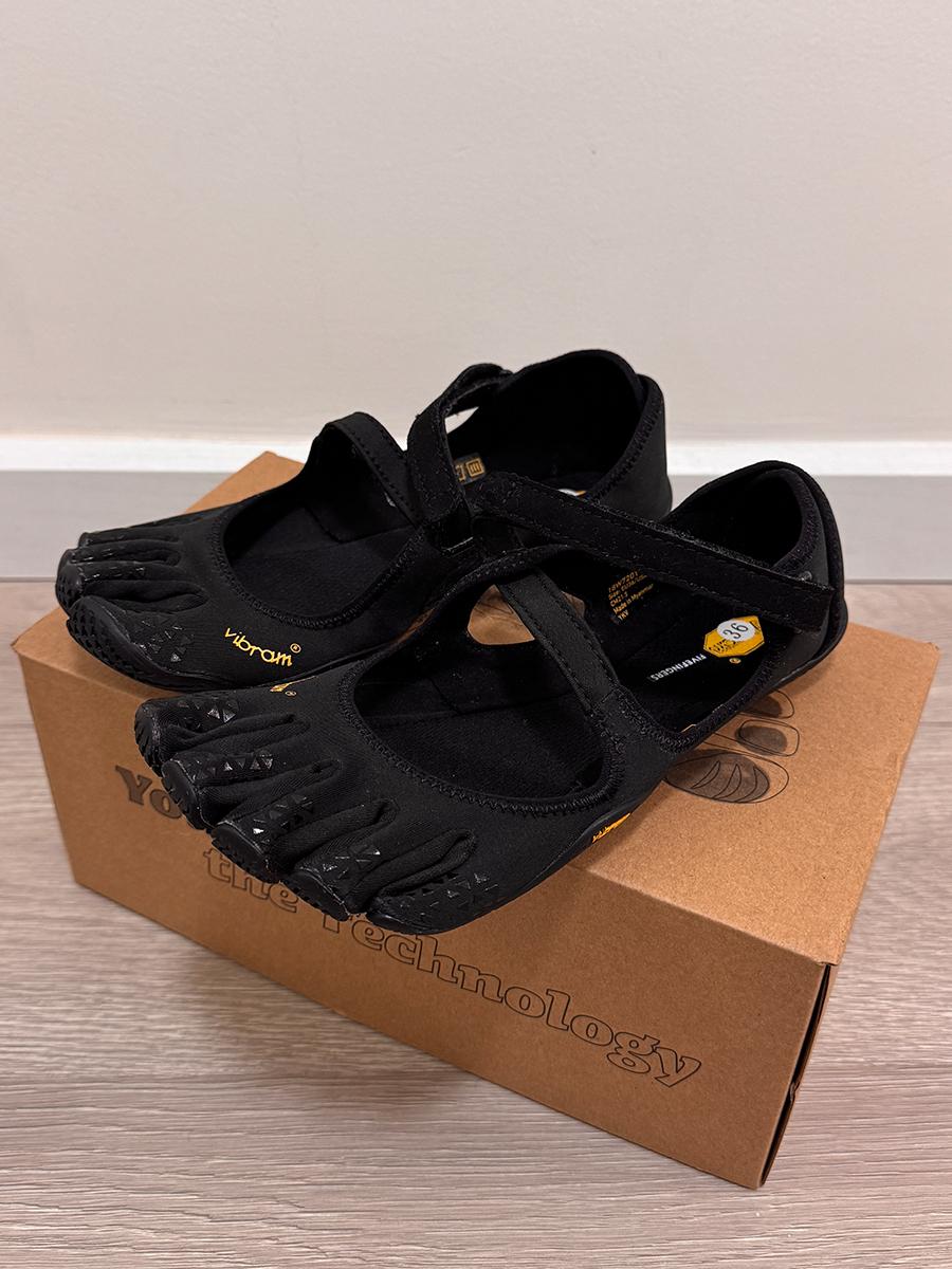 Classic FiveFingers Ballet Flats| Split-Toe Design, Breathable Barefoot Comfort| Ideal for Dance, Yoga, Pilates & Indoor Sports non-slip lightweight breathable comfortable fashion Zumba Shoes