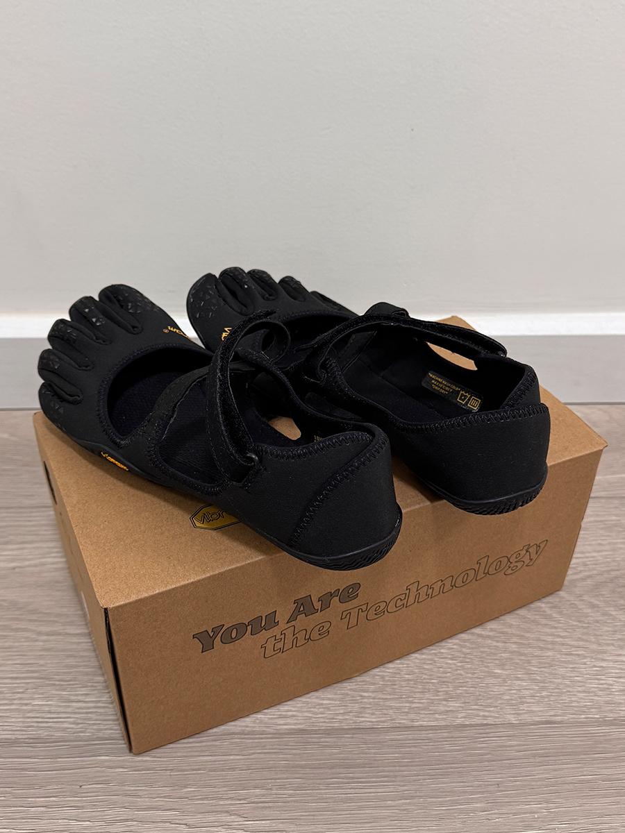 Classic FiveFingers Ballet Flats| Split-Toe Design, Breathable Barefoot Comfort| Ideal for Dance, Yoga, Pilates & Indoor Sports non-slip lightweight breathable comfortable fashion Zumba Shoes