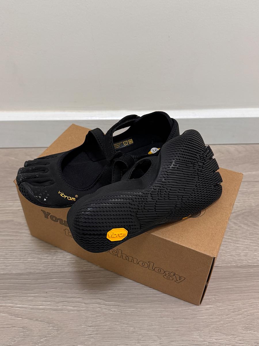 Classic FiveFingers Ballet Flats| Split-Toe Design, Breathable Barefoot Comfort| Ideal for Dance, Yoga, Pilates & Indoor Sports non-slip lightweight breathable comfortable fashion Zumba Shoes