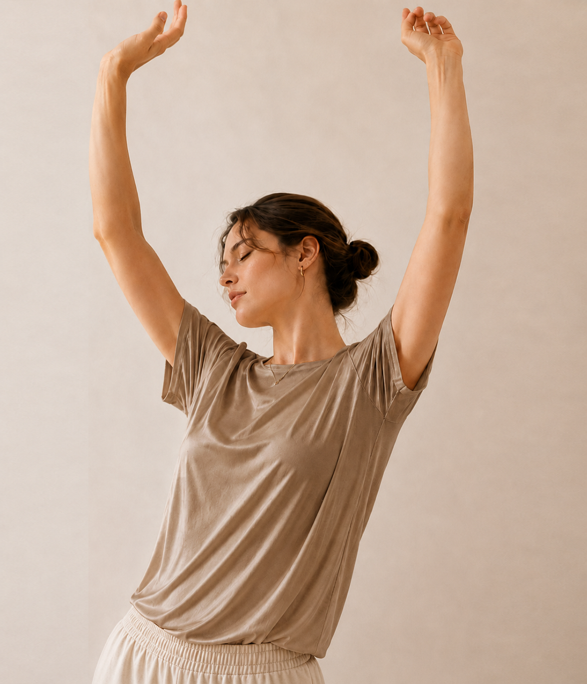 Fitted Organic Stretch Mulberry Silk Tee