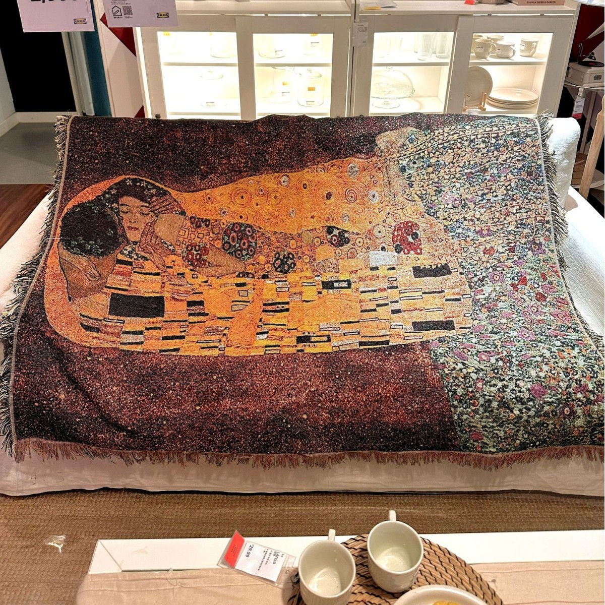 Gustav Klimt - The Kiss Woven Blanket-Size: 51" x 70" (130cm x 178cm)