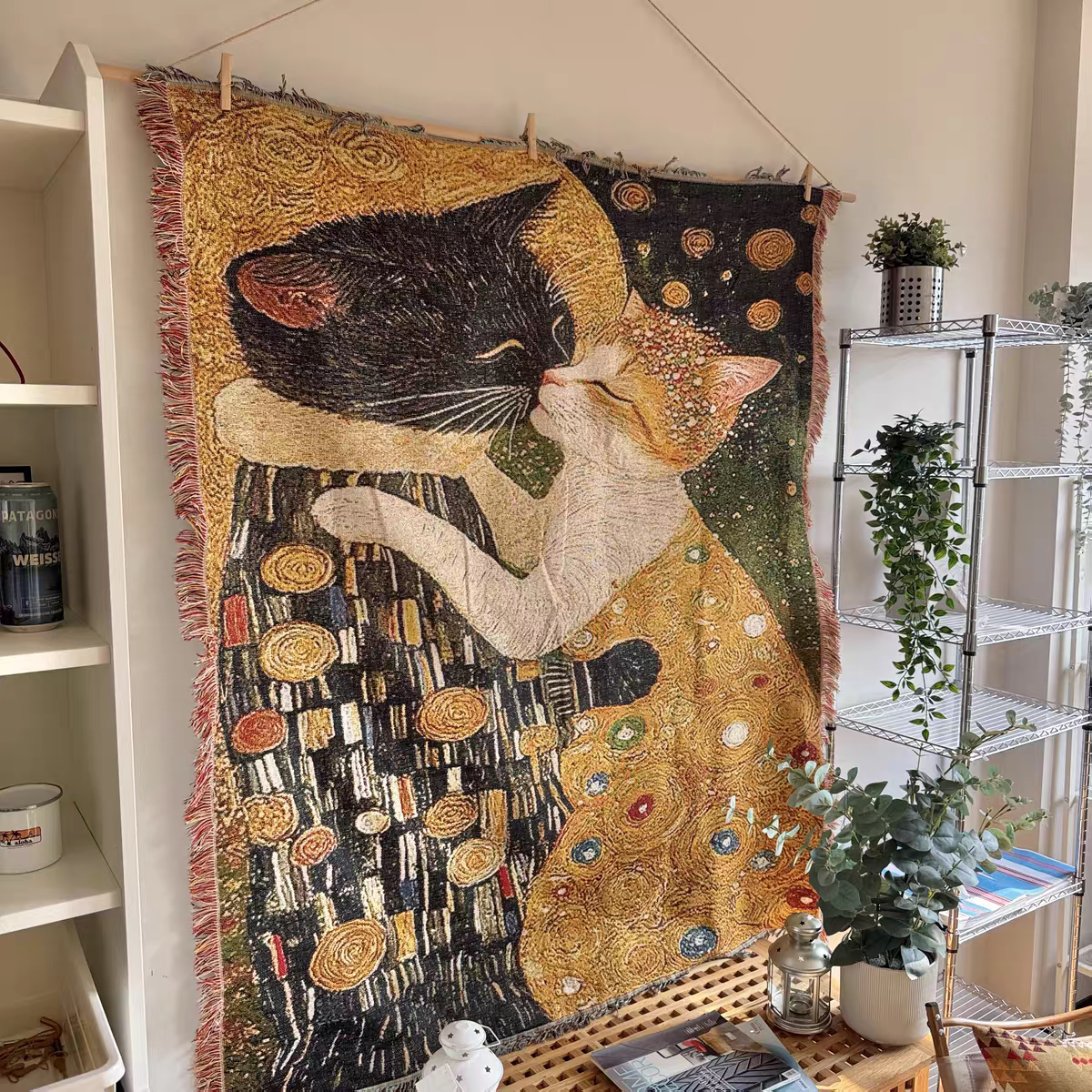 Gustav Klimt -The Kiss Cat Woven Blanket -Size: 51" x 62" (130cm x 160cm)