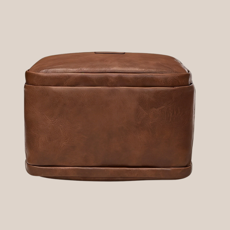 The big Bronze travel vanity case