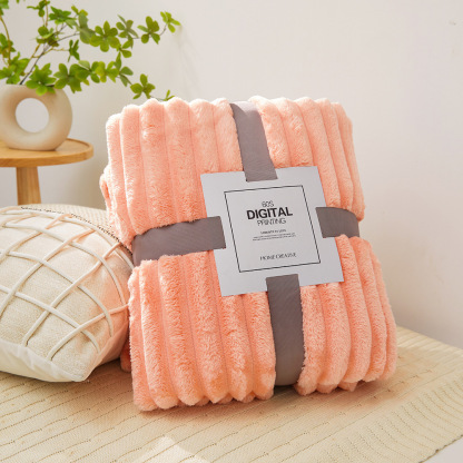 Ultra-comfortable, warm, luxurious rabbit fur blanket 🐇🛋️, fluffy throw blanket 💤, soft and cozy cover 🛏️, available in multiple sizes 📏, suitable for sofas, beds, and living rooms 🛋️🛌