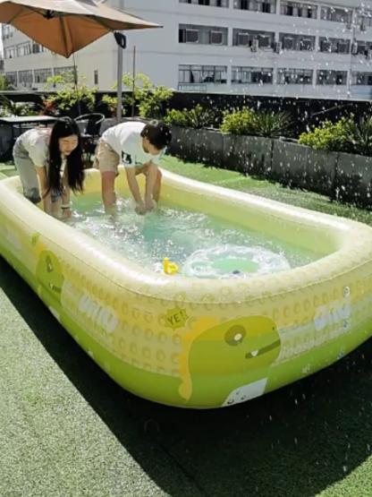 Thickened eco-friendly TPU inflatable pool 🌿, perfect for children's play and bathing 🛁. Leak-proof guarantee with full compensation! 💧🔄
