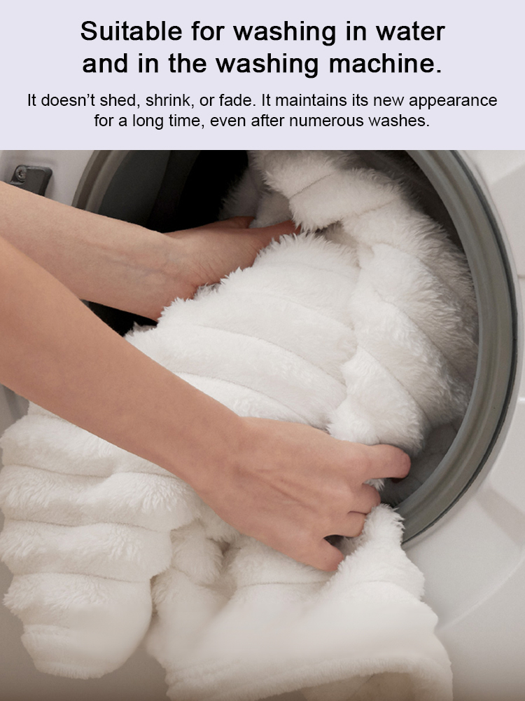 Ultra-comfortable, warm, luxurious rabbit fur blanket 🐇🛋️, fluffy throw blanket 💤, soft and cozy cover 🛏️, available in multiple sizes 📏, suitable for sofas, beds, and living rooms 🛋️🛌