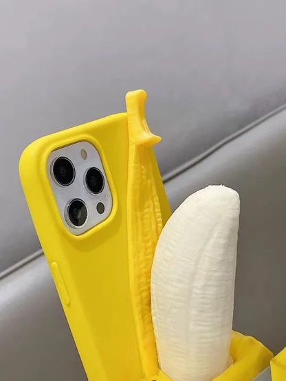 Apple iPhone 16 3D Realistic Banana Phone Case 🐒
