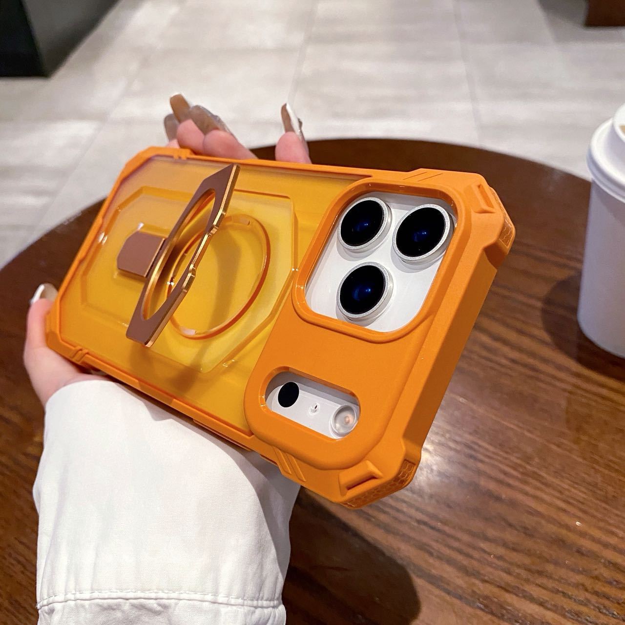 Adventurer Magnetic Phone Case: Ultimate Protection for iPhone 17 Pro Max & 16 Pro 🥾