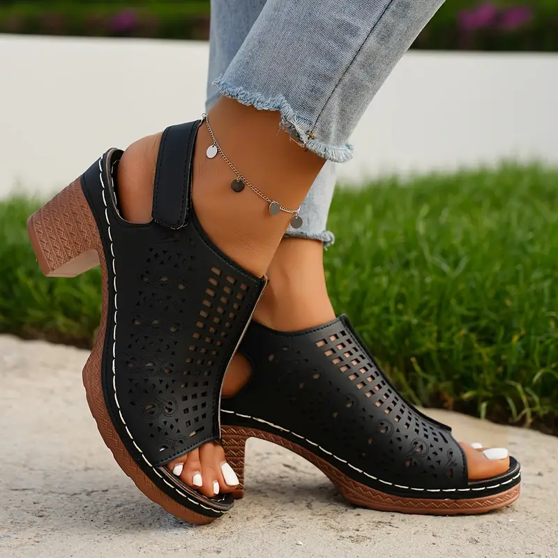 Women's Elegant Fashion Hollow Out Chunky Heels Sandals