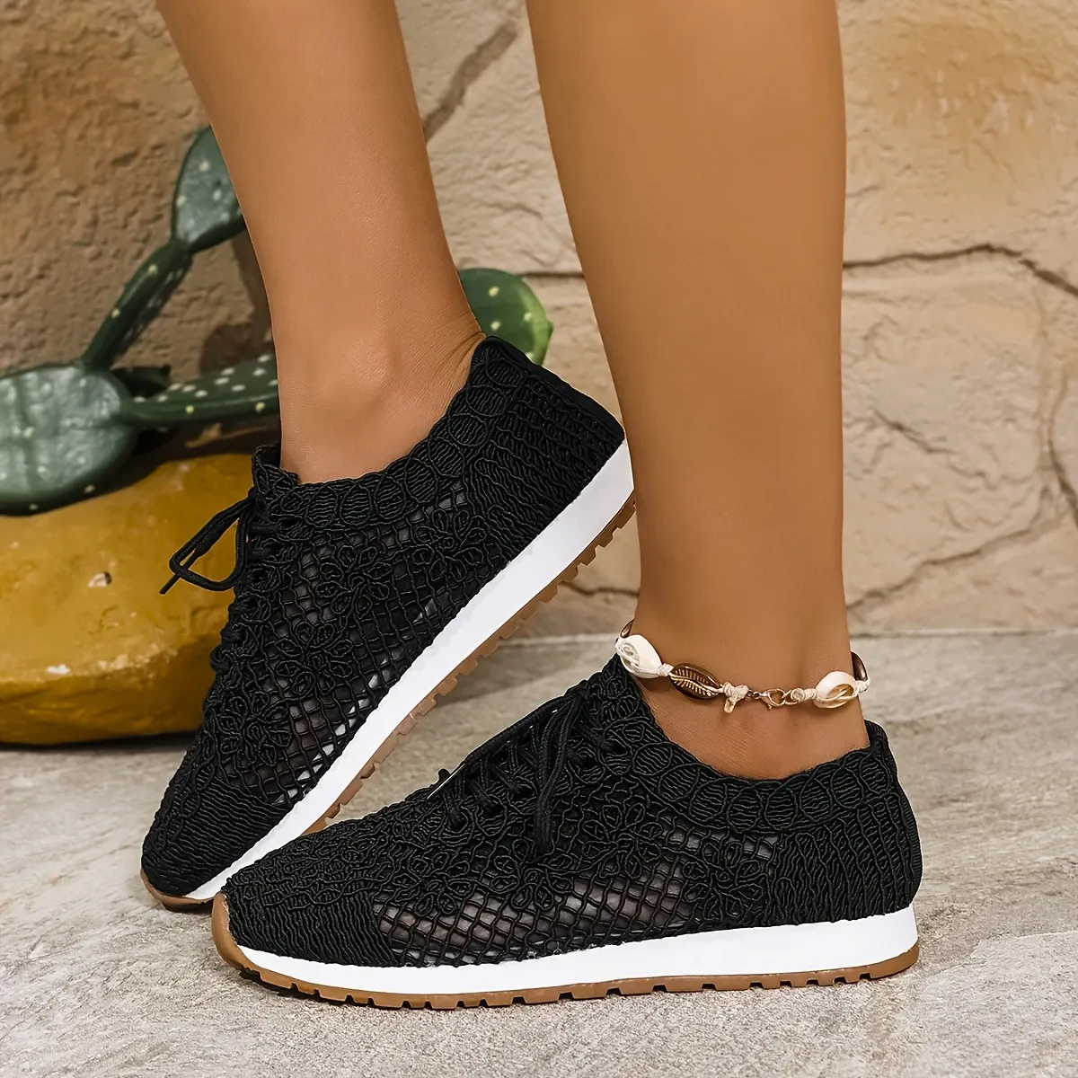 Women's Breathable Lace-Up Mesh Casual Shoes Sneakers