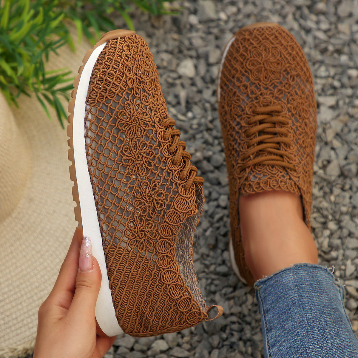 Women's Breathable Lace-Up Mesh Casual Shoes Sneakers