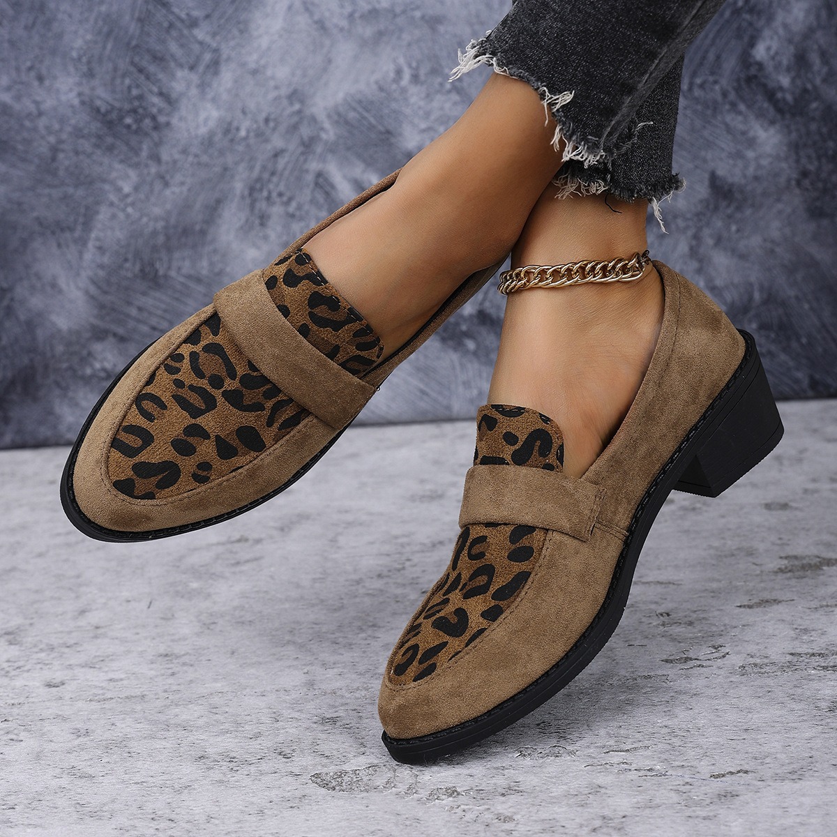 Women's Elegant & Comfortable Suede Leopard Print Slip-on Shoes