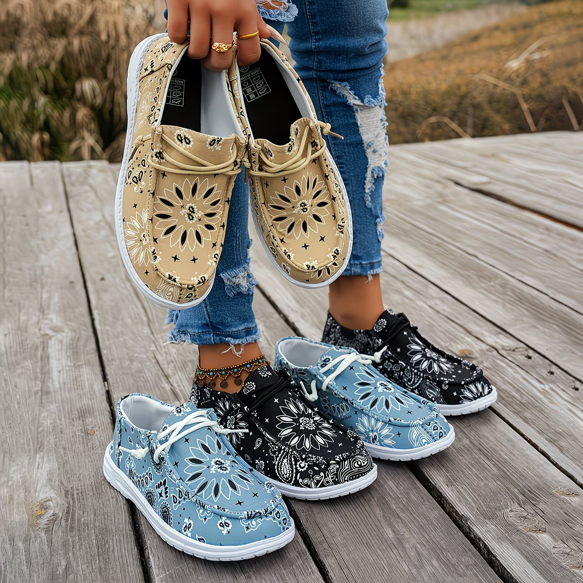 Women's Fashion & Lightweight Geometric Floral Pattern Slip-On Loafers